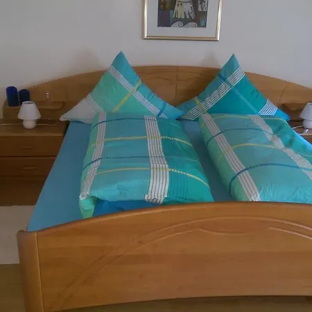 Ferienweingut Arnold Thiesen Homestay Bruttig-Fankel
